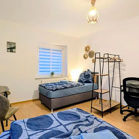 Apartamento Neu Und Zentral, Premium-betten Naehe Bahnhof Mit Parkplatz